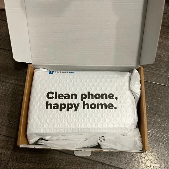 PhoneSoap 3 UV Cell Phone Sanitizer and Dual Universal Charger - Lilac - Picture 9 of 9